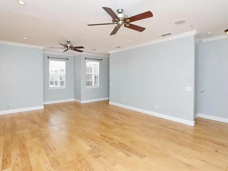 2611 Espana Ct — Photo 5