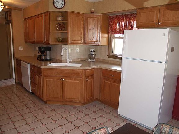 5th image of 3503 Cross St