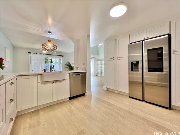 565 Keolu Dr APT C, Kailua, HI 96734