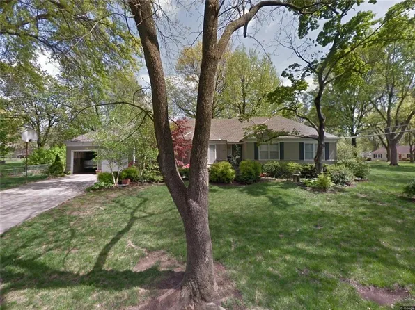 9639 Buena Vista St, Overland Park, KS 66207