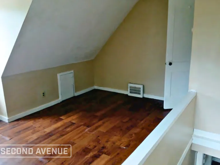1442 W 19th St — Photo 8
