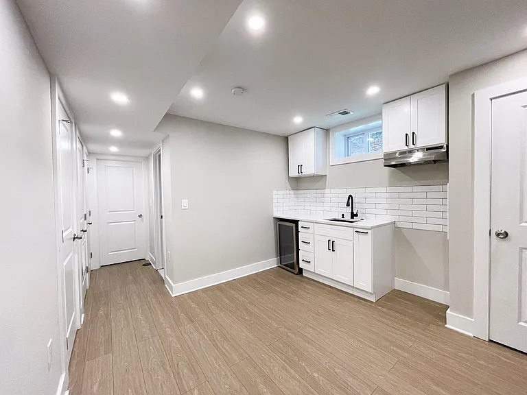 1267 Emerson St NE — Photo 21