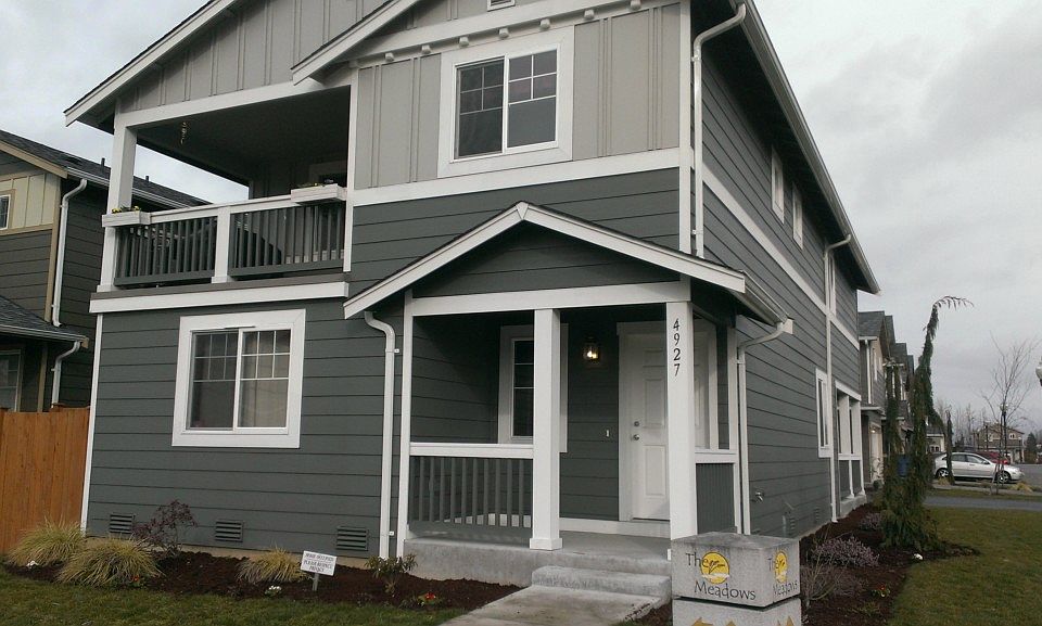 1st image of 4927 146th St NE
