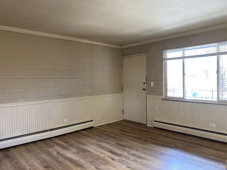 125 E Mrytle Flats — Photo 11