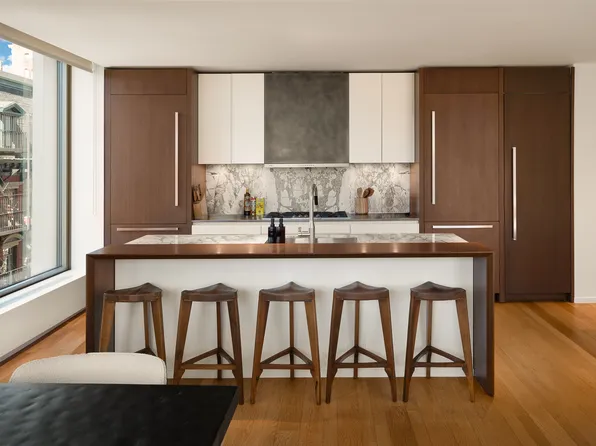75 Kenmare Street 6D image 2 of 11