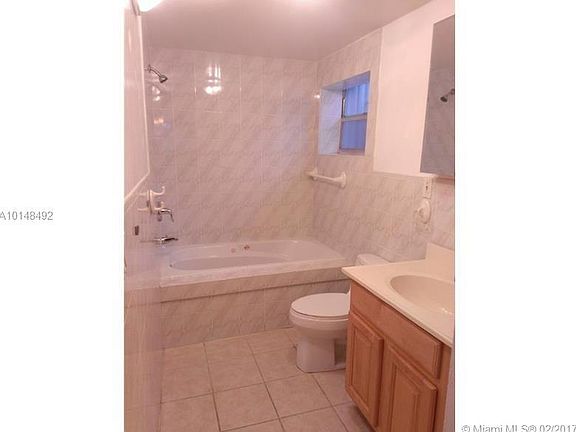5th image of 395 NW 124th St