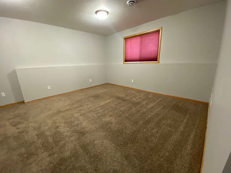 2570 Amber Valley Ct S — Photo 27