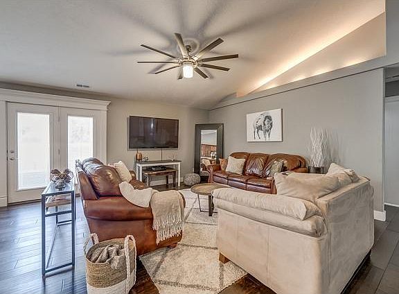 5th image of 4101 S Pelican Ln
