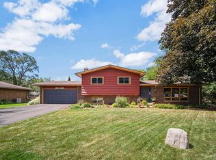 4N336 Kenwood Ave, West Chicago, IL 60185
