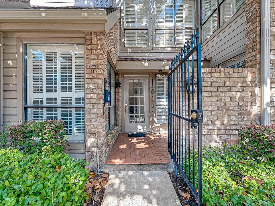 1908 Augusta Dr #7