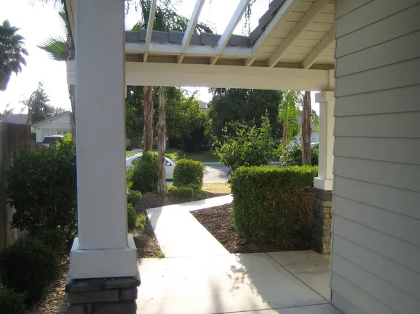 5409 Silvergate St, Bakersfield, CA 93313