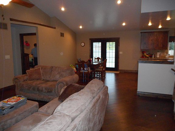 Living Room/ Dining Room