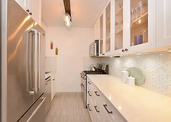 Sold by Thrasher Real Estate | media 11