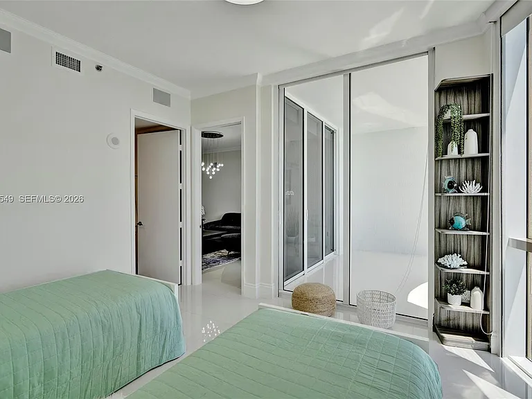 16001 Collins Ave #1604-fl 331 — Photo 33