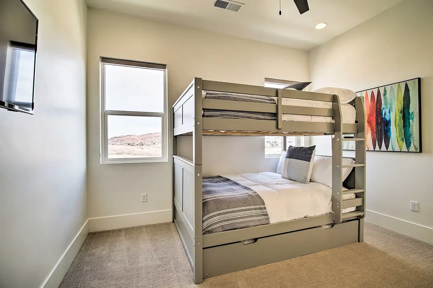 4 bed, 3.5 bath, 2600 sqft, $3,575 — Photo 4