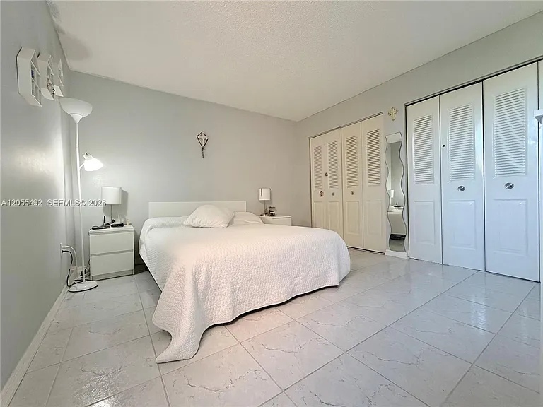9410 W Flagler St #102 — Photo 7