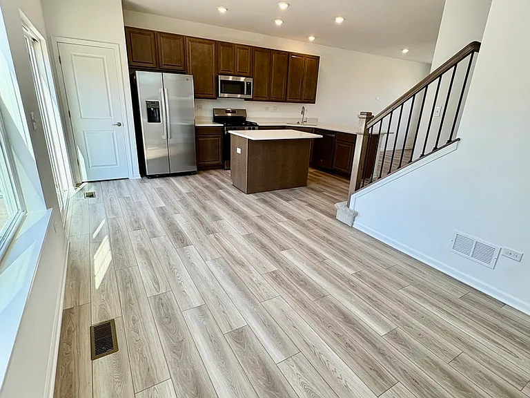25752 W Yorkshire Dr — Photo 21