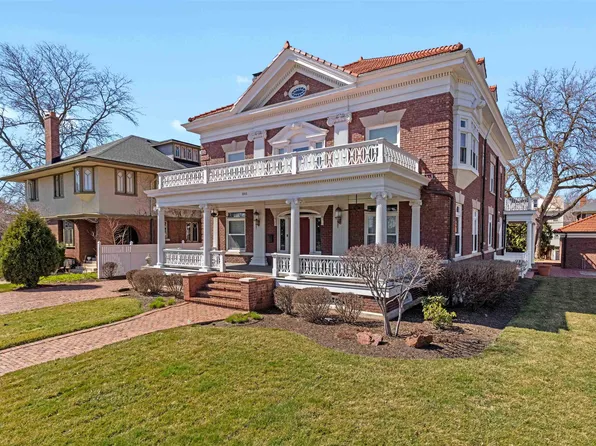 1008 N Main St, Rockford, IL 61103
