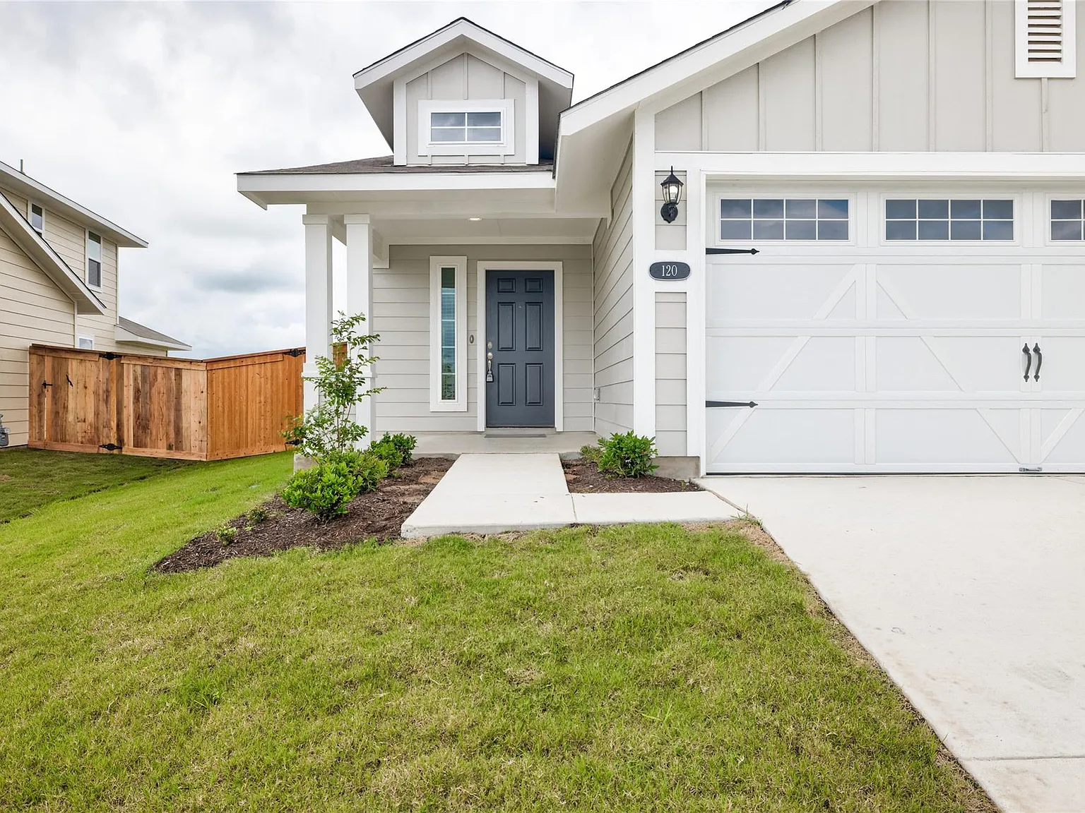 3 bed, 2.0 bath, 1500 sqft, $2,000 — Photo 3