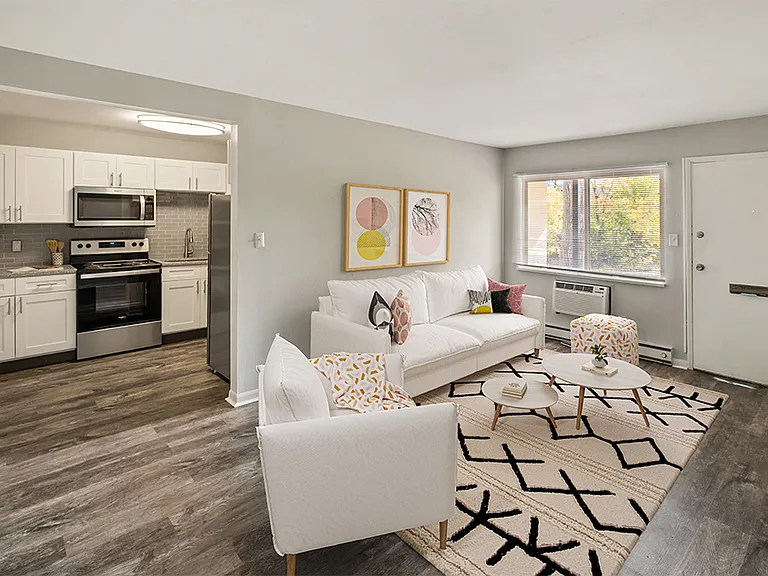 The Summit at Ridgewood Apartment and Townhomes — Photo 5