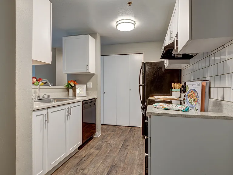 The Stinson Apartment Homes — Photo 15
