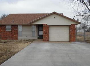 407 N Jones Ave, Cushing, OK 74023