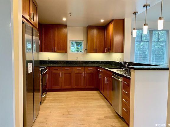 3rd image of 350 Broderick St APT 222