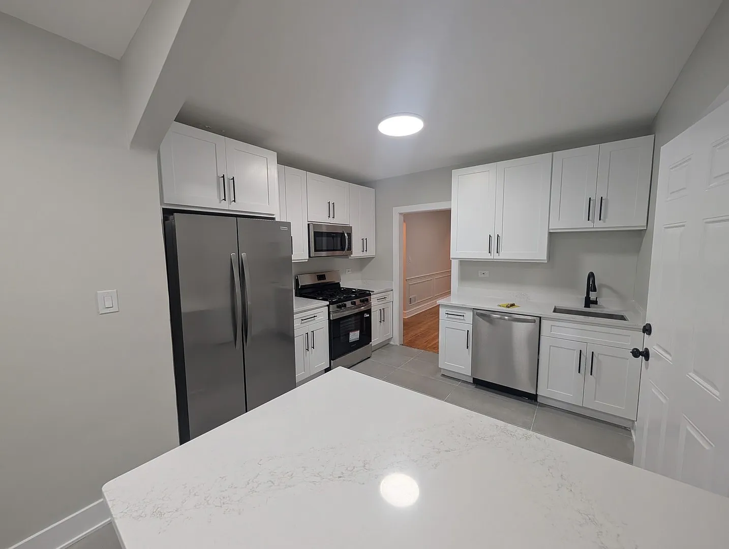 3 bed, 1400 sqft, $2,391 — Photo 2
