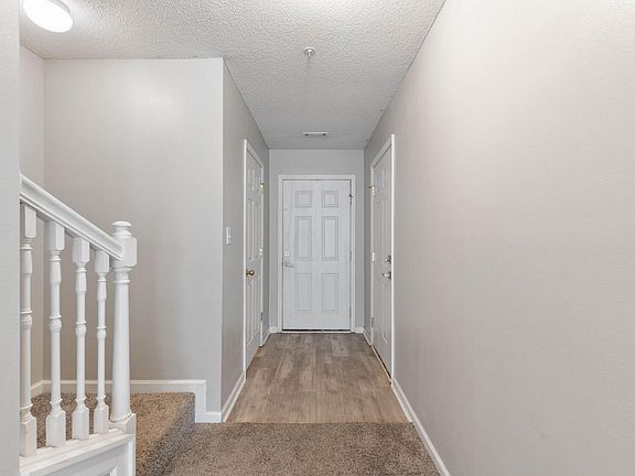3rd image of 183 Swaying Pine Ct