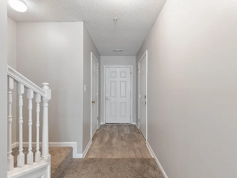 183 Swaying Pine Ct — Photo 3