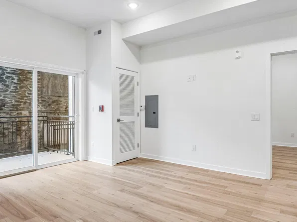 921 Chelten Ave, Philadelphia, PA