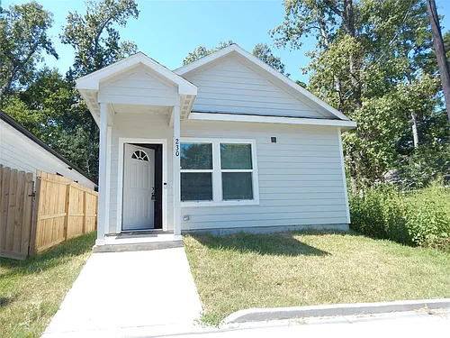 230 Northlawn Photo 1