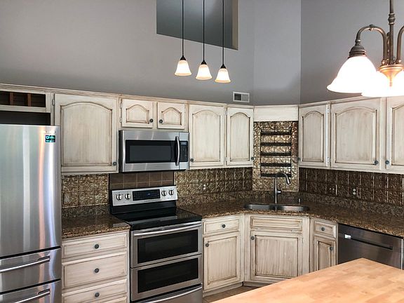 5th image of 310 Oakwood Dr