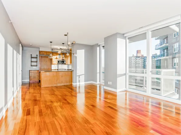 640 West 237th Street image 3 of 21