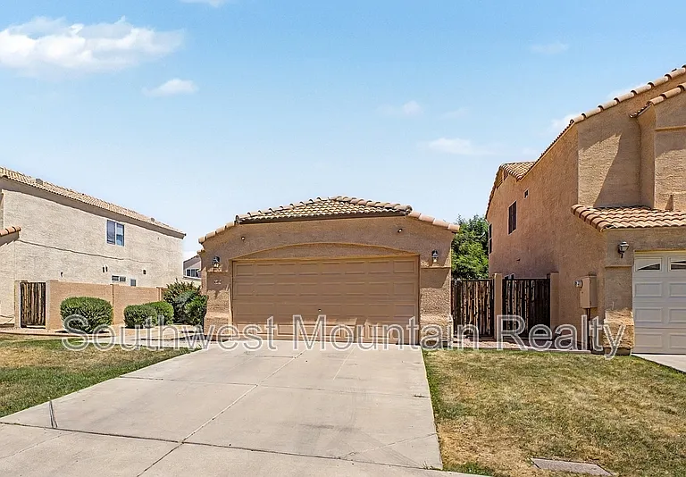 649 S Banning — Photo 3