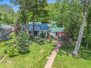 8828 Elm St, Fremont, MI 49412