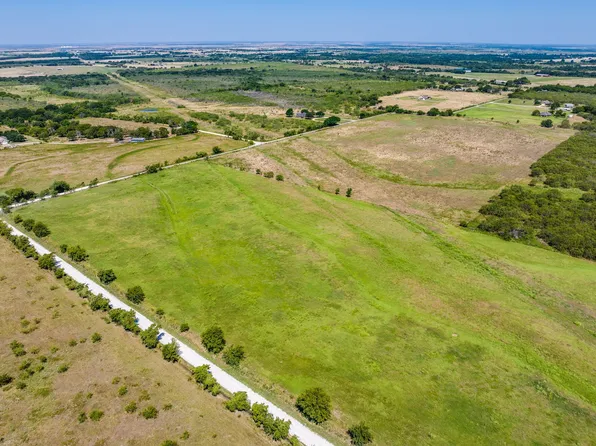 1 NE County Road 4040, Blooming Grove, TX 76626
