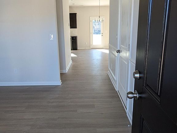 4th image of 110 S Bali Ct