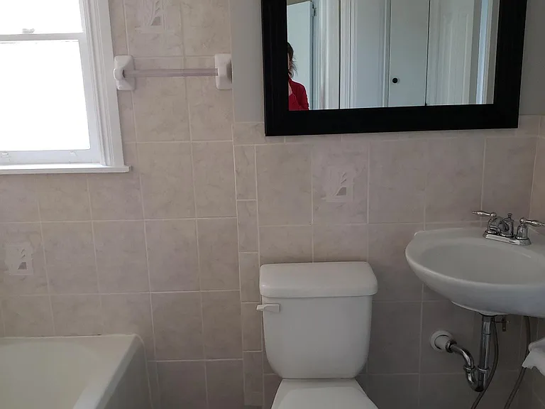 645 W Chestnut St #2 — Photo 13