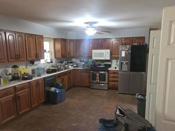 4th image of 2139 Coalfield Trl