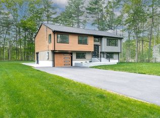 133 White Pond Rd, Hudson, MA 01749