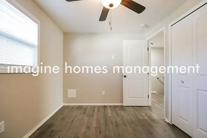 5395 Broad Blvd — Photo 11