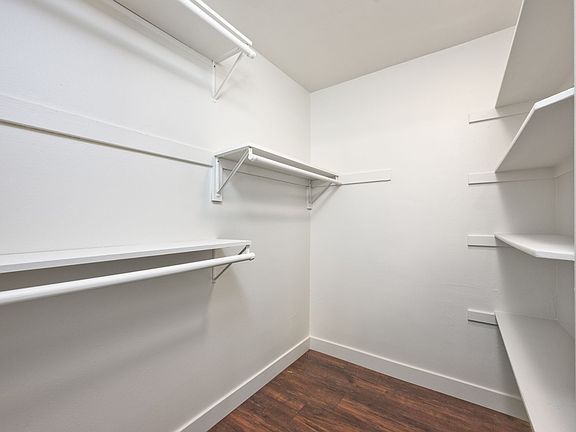 5th image of 1318 Agate St APT B