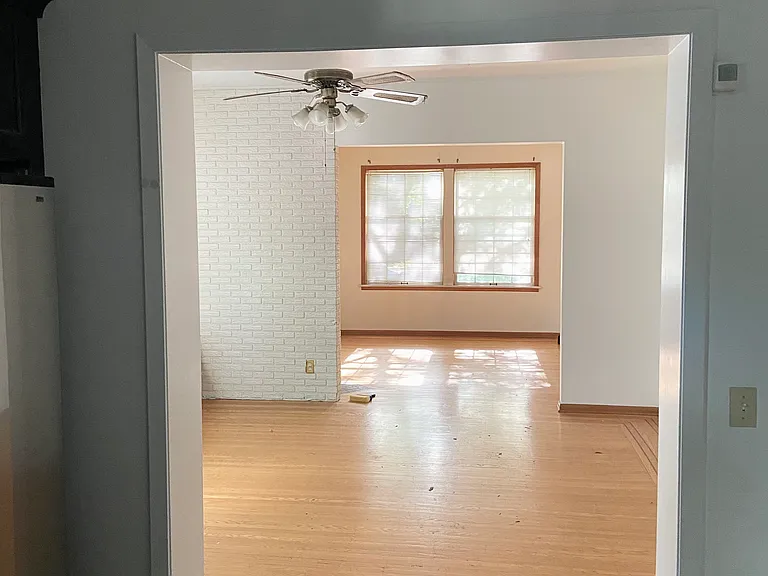 2545 Dupont Ave S #1 — Photo 6