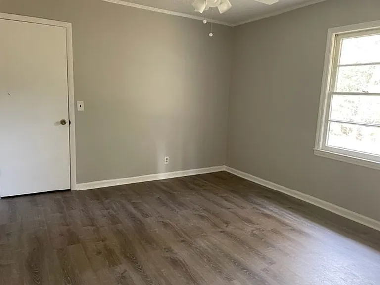 404 Sherrod Ave — Photo 9