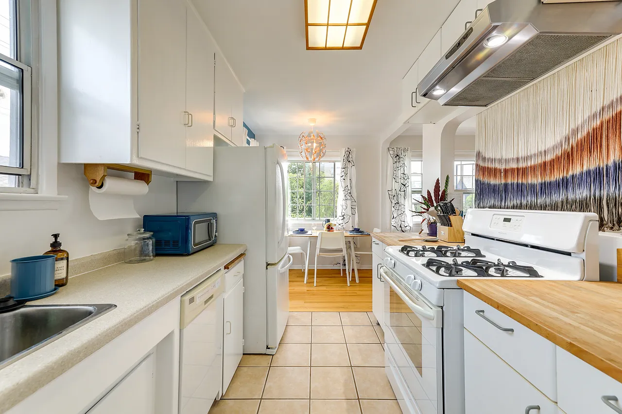 1 bed, 900 sqft, $2,995 — Photo 2