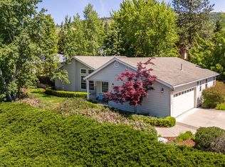 1519 Stardust Way, Medford, OR