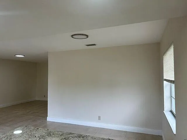 3 bed, 2.0 bath, 1200 sqft, $2,450 — Photo 3