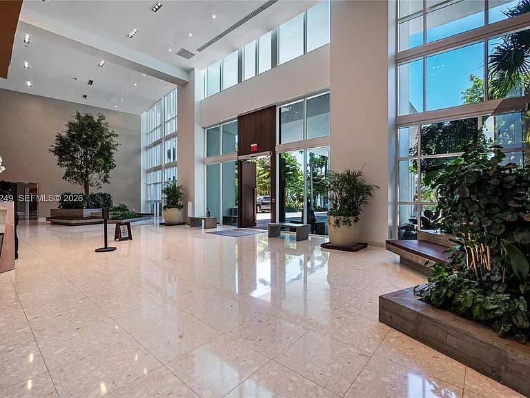 2020 N Bayshore Dr #3904 — Photo 40