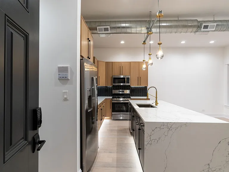 4745 N Beacon St #3S — Photo 9